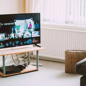 10 हजार से भी सस्ती मिल रही 32 इंच की Smart LED TV